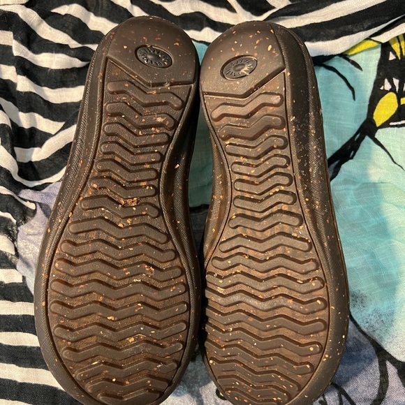 UGG 1757 Bettey Suede Leather Black Slip On Loafers Clogs Womens Size 7 - Picture 3 of 6